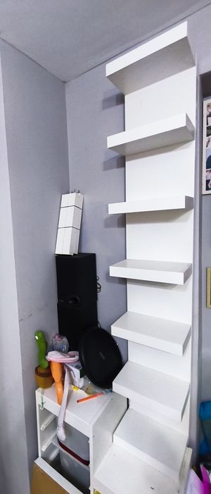 Półki białe słupek