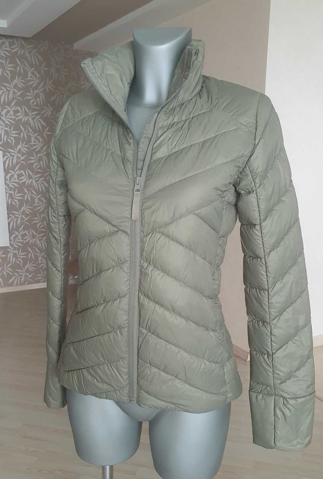 Тепла та легка куртка H&M, повномірний розмір XS