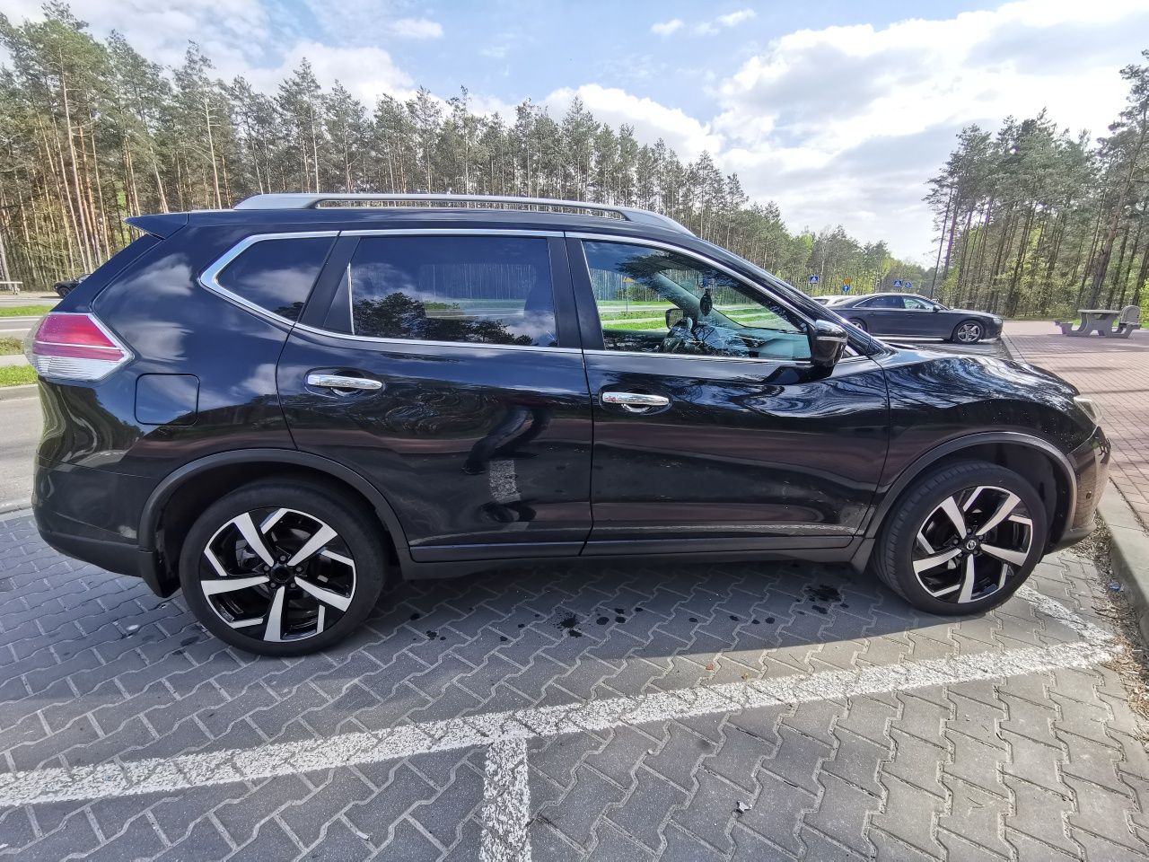 Nissan x-trail bezwypadkowy 1.6 131km automat,skóra,kamery 360 xenon