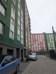 Здана квартиру вул. Хмельницького з частковим ремонтом