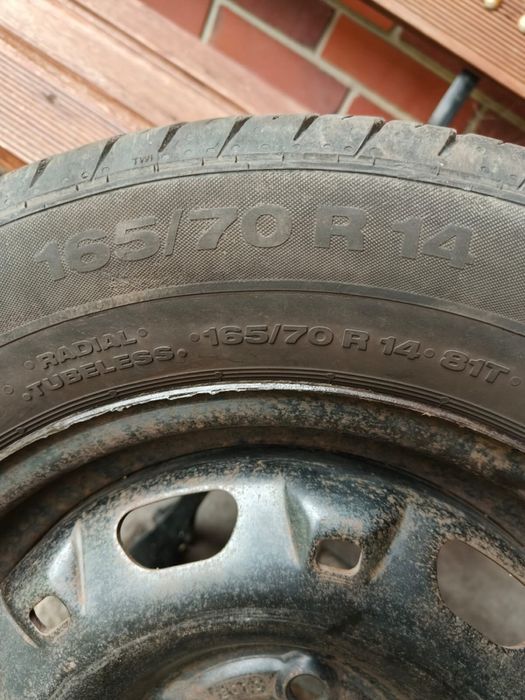Felgi stalowe z oponami Continental 165/70 R14 81T – lato