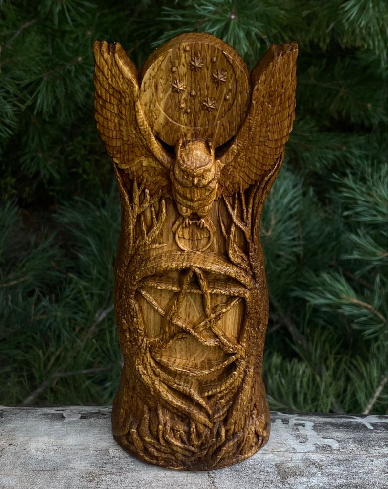 Статуетка з дерева- сова Гекати.