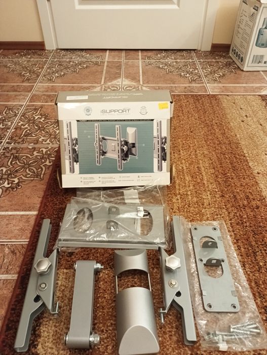 Sprzedam uchwyt do powieszenia telewizora na scenie w bardzo dobrym st