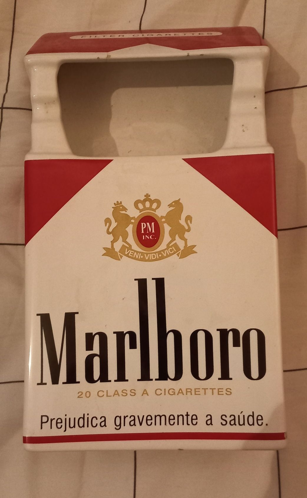 Cinzeiro Gigante Marlboro