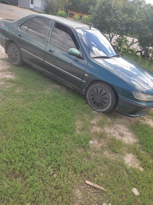 Продам машину Пежо