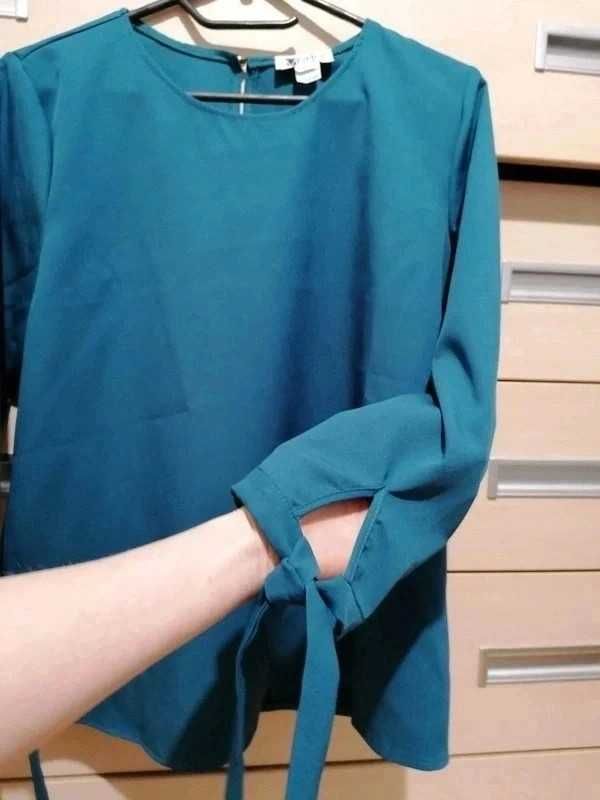Śliczna, elegancka bluzeczka rozm. M