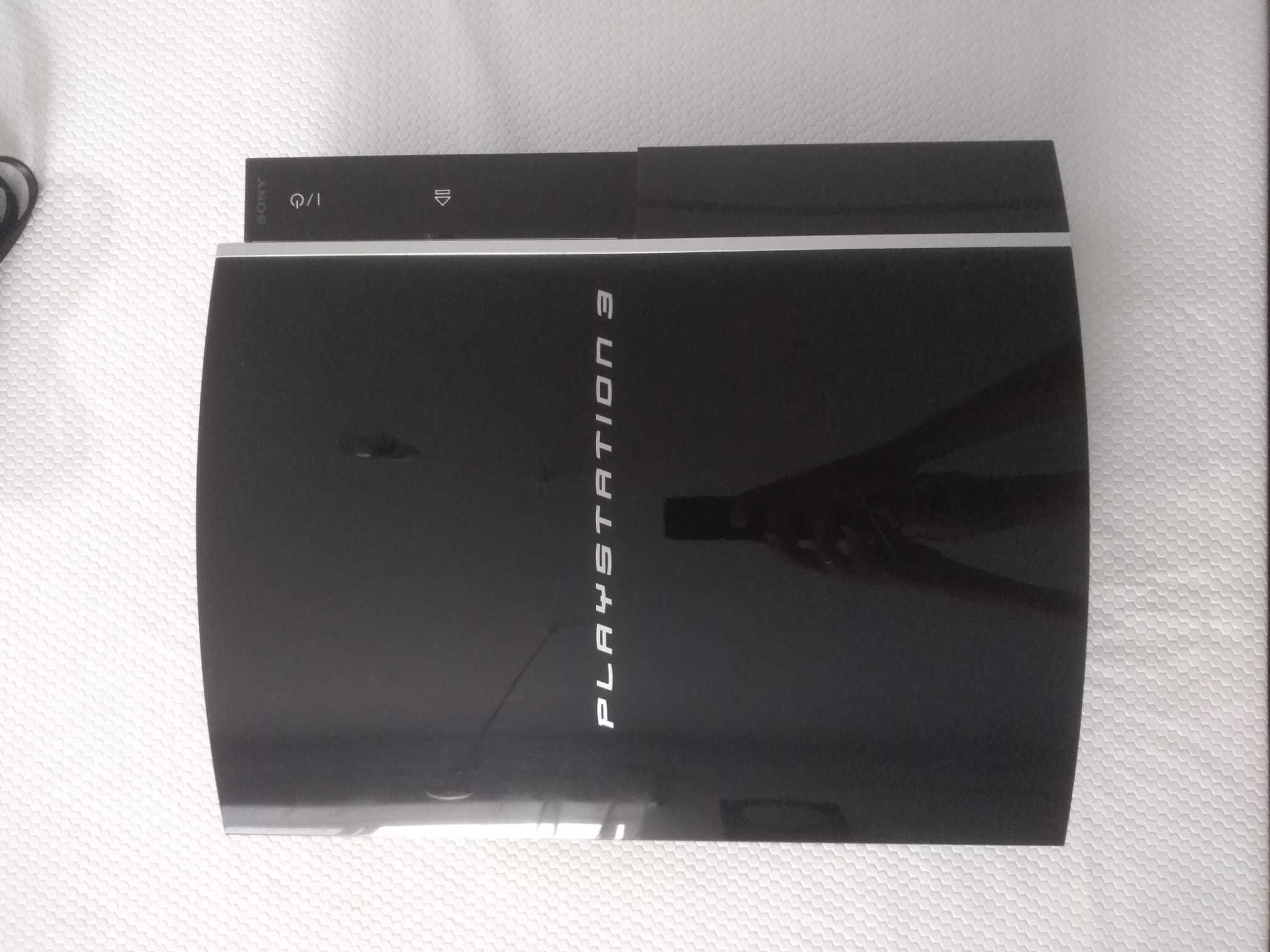 Playstation 3 - 80Gbs + Comandos + 3 Jogos