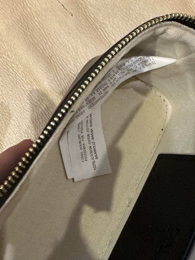 Трендова сумка Zara в наявності в 2 кольорах.