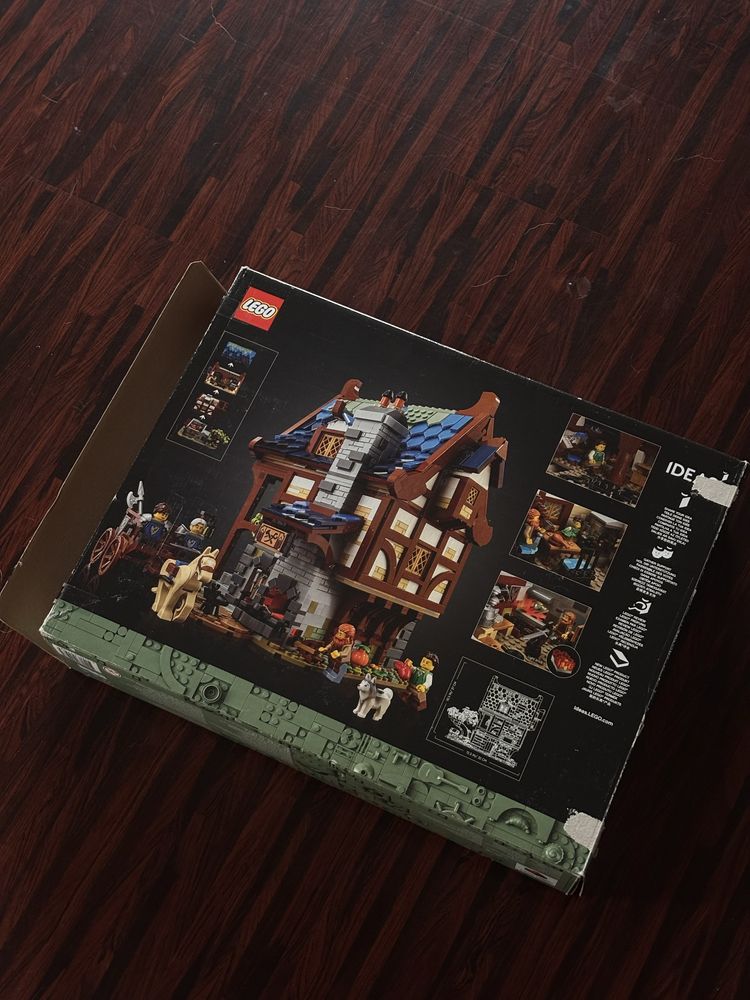 Конструктор Лего LEGO Ideas Blacksmith середньовічна кузня 2164 деталі
