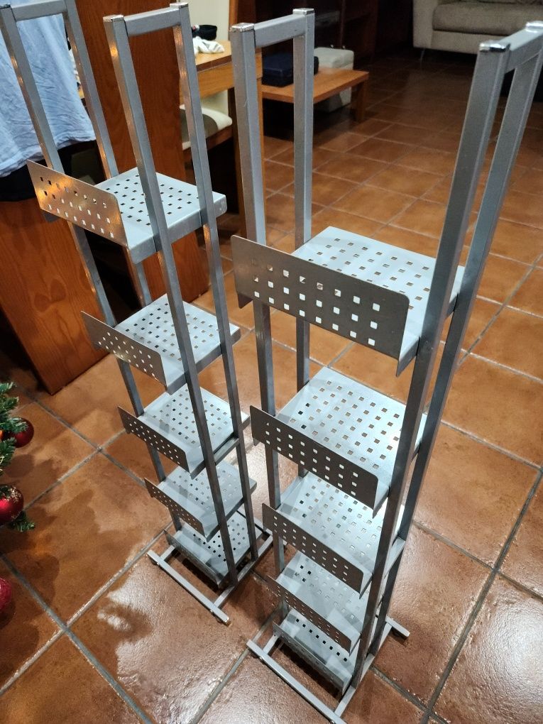Estantes porta-cds
