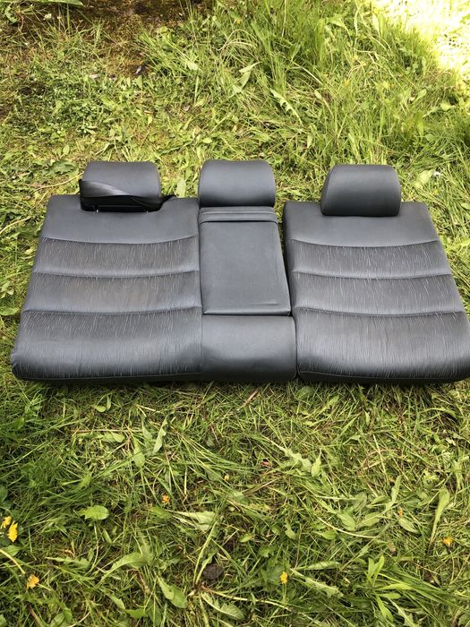 Sprzedam wnętrze tzn. Fotele i kanapa oraz boczki audi a6 c5