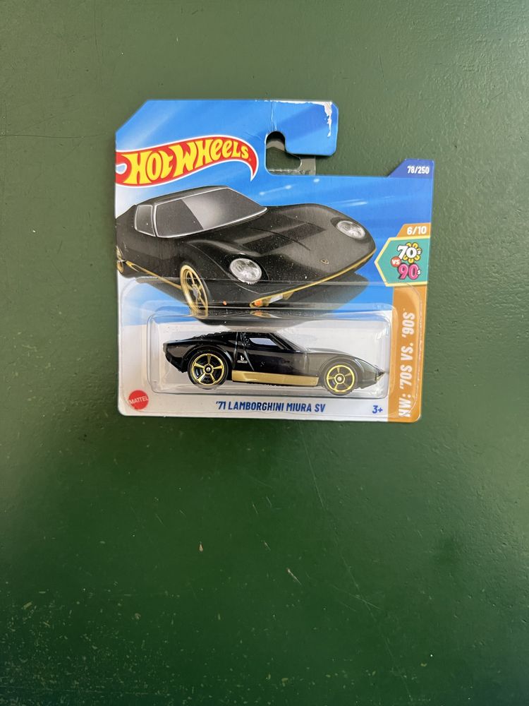 Vendo CINCO HotWheels