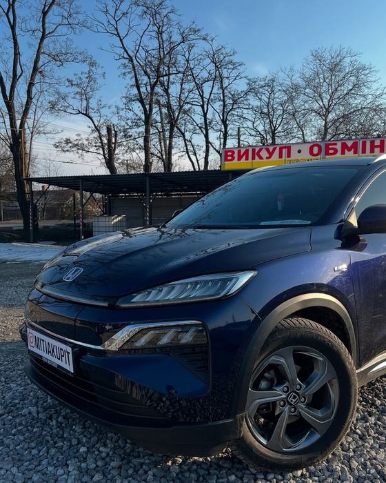 Honda MNV 2023 максимальна комплектація
