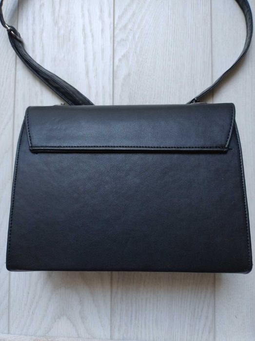 Torebka GUESS na ramię