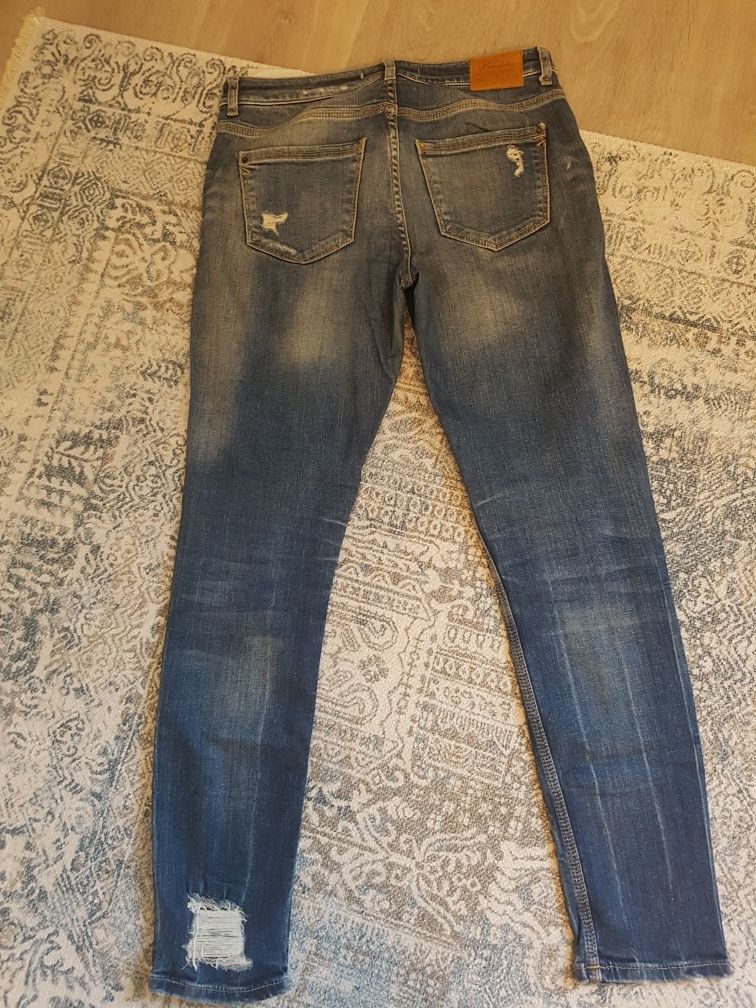 Spodnie dżinsy Bershka rozmiar 38