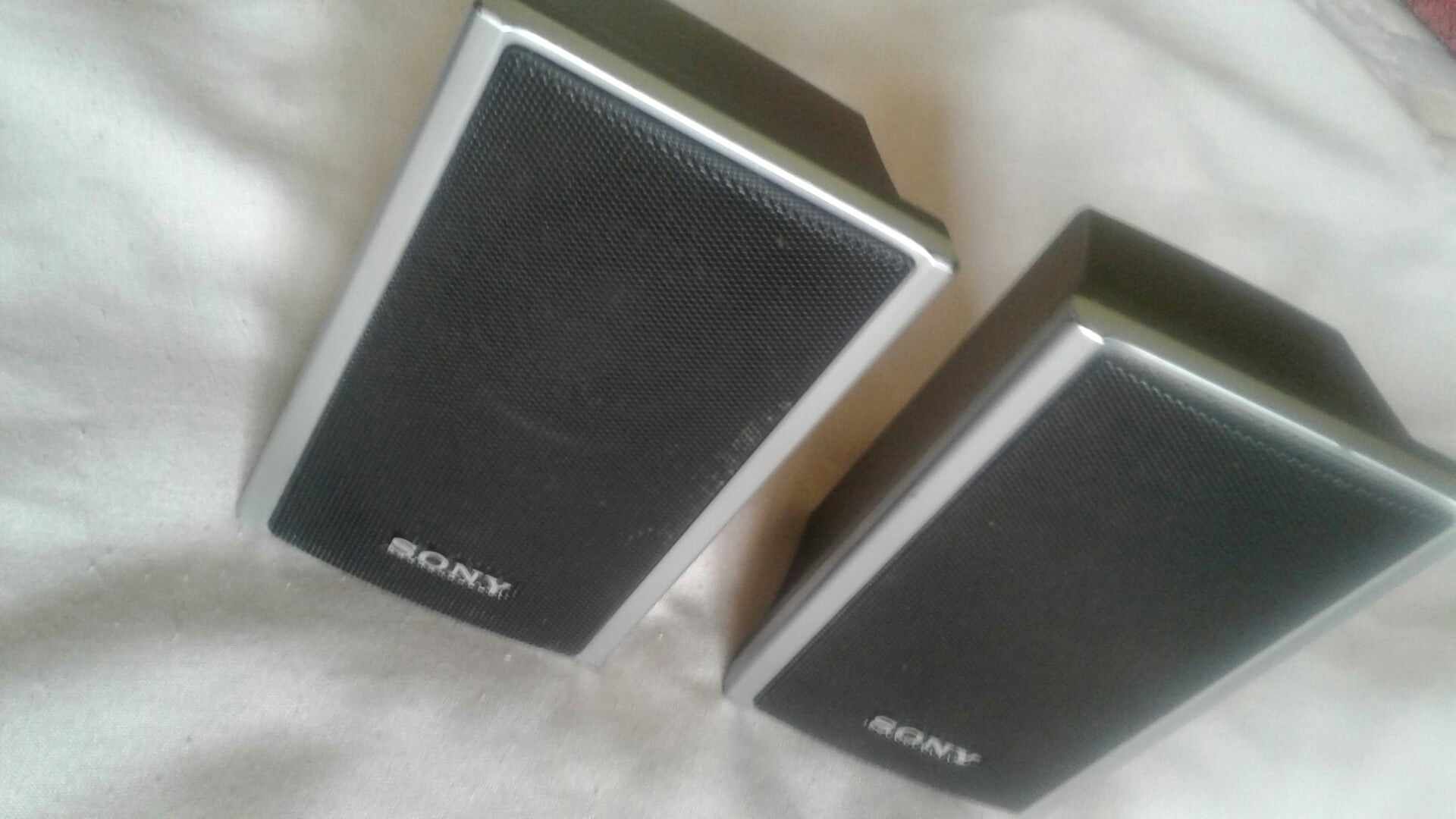 Две колонки Sony Speaker System3 Om