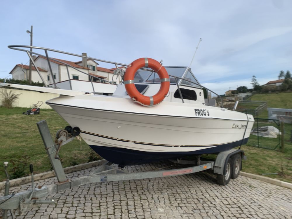 Barco Champion Explorer