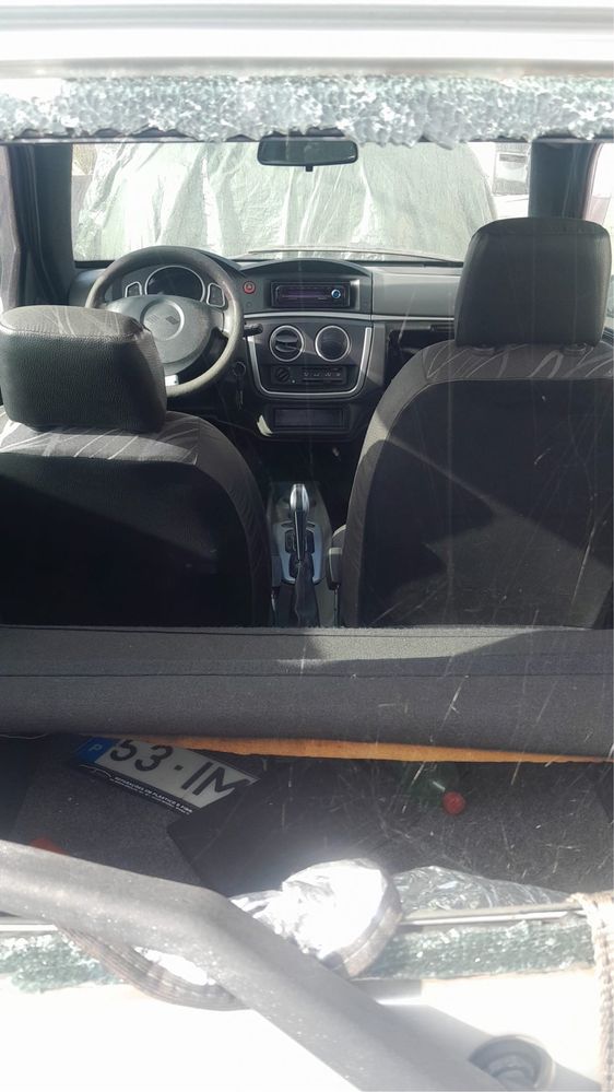 Carro sem carta X Too para peças ou para reparar