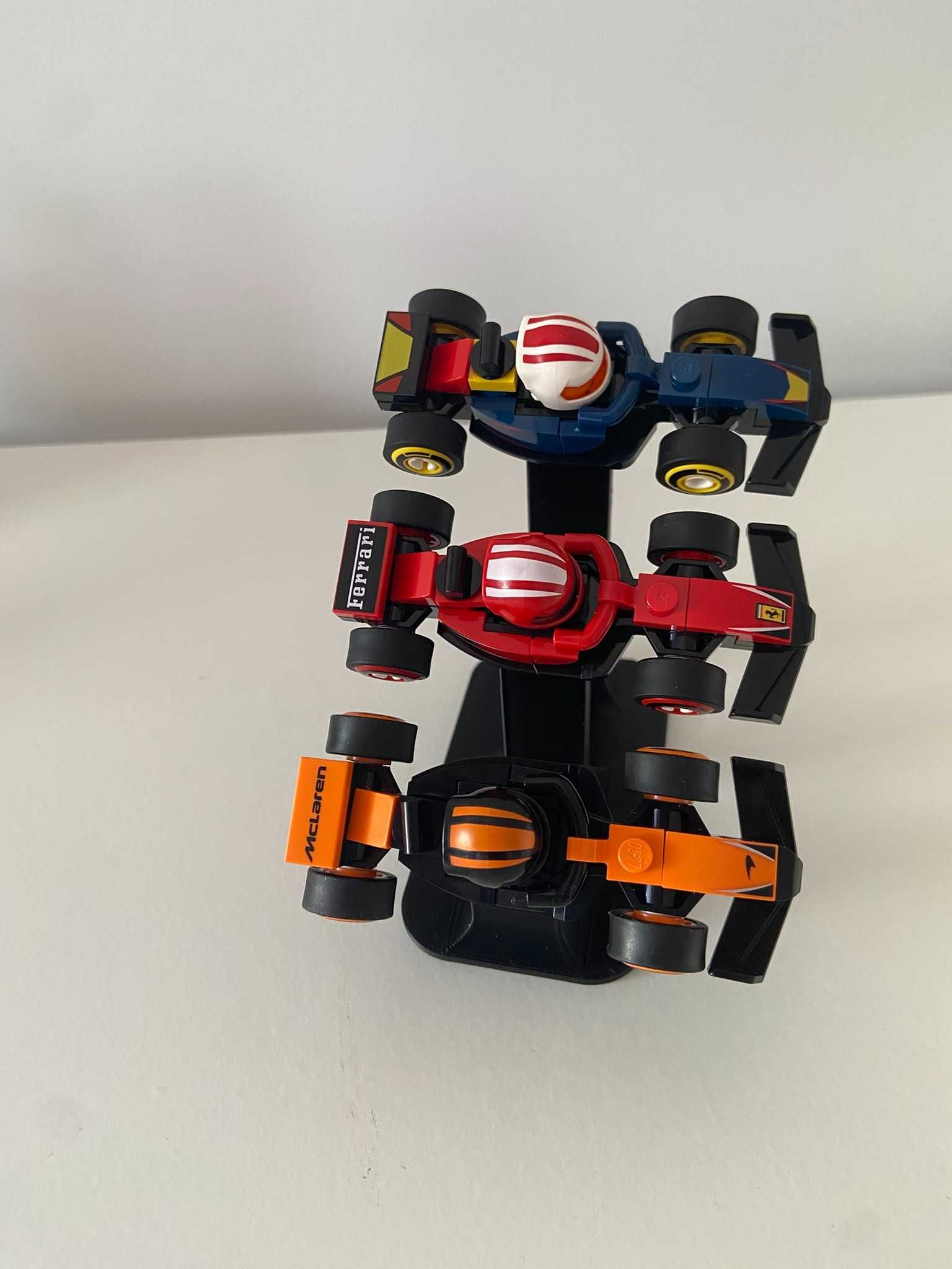Suporte para 3 mini carros de F1 LEGO - Preto ou Branco