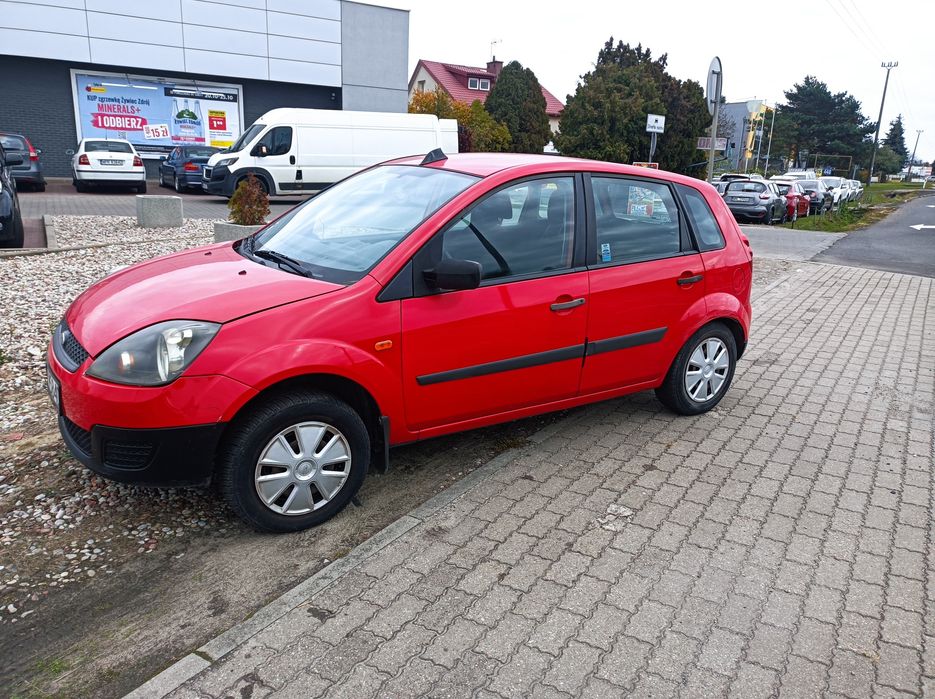 Suuper Fiesta 5-drzwi benzyna