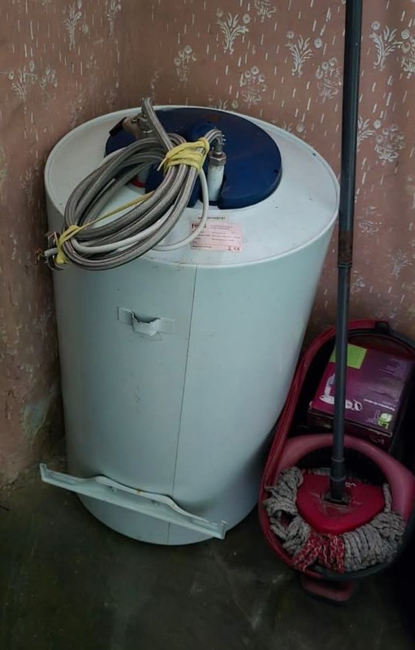 Bojler 80l elektryczny.