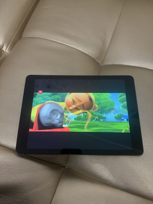 IPad Air 64 гб A1475