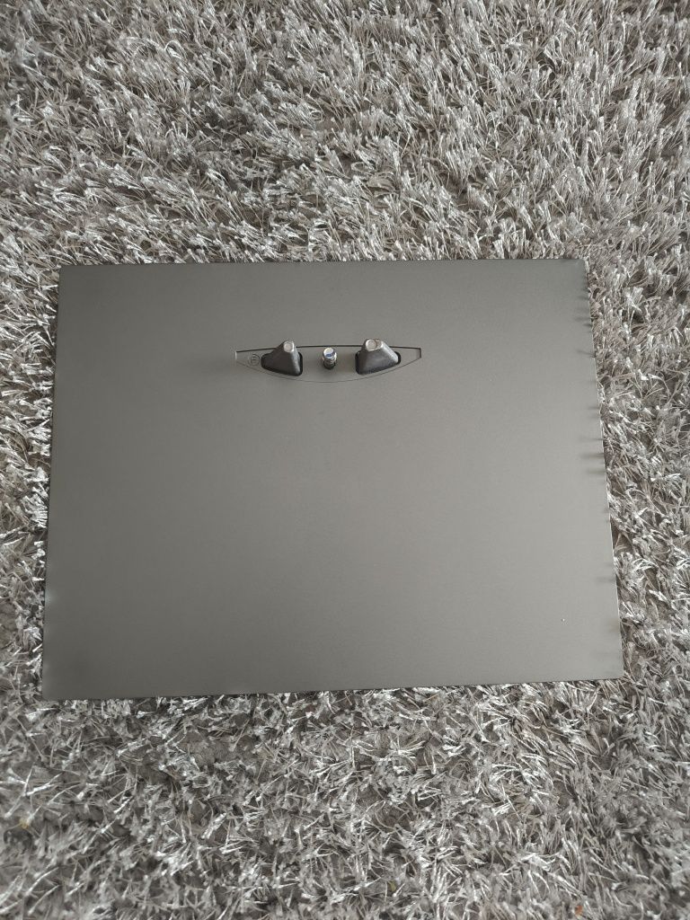 Dell U2719D

Monitor 27"