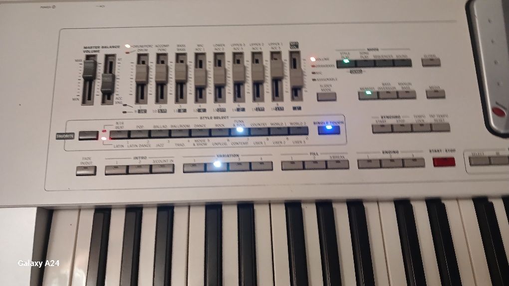 Продам Korg pa2x pro. полный комплект .