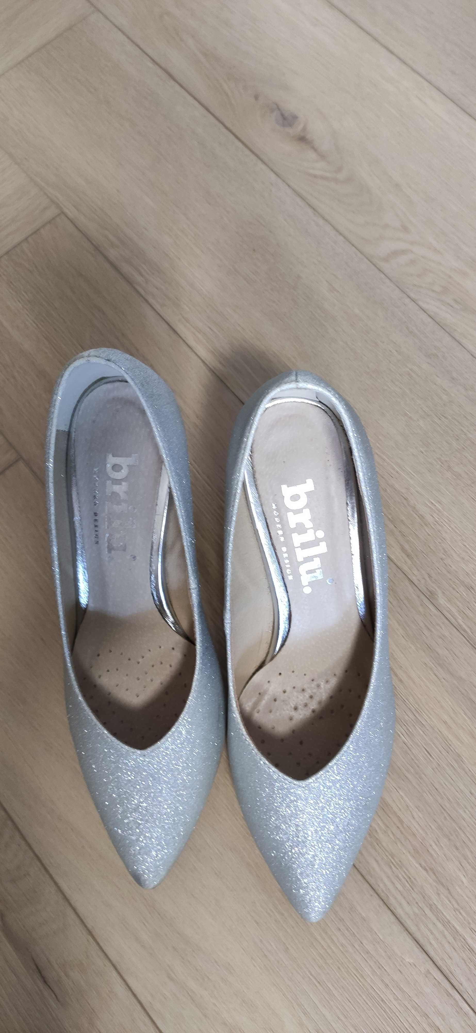 Buty szpilki srebrne brilu Aisza rozm. 39