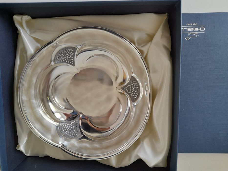 Posrebrzana misa z kryształkami Chinelli nowa nieużywana