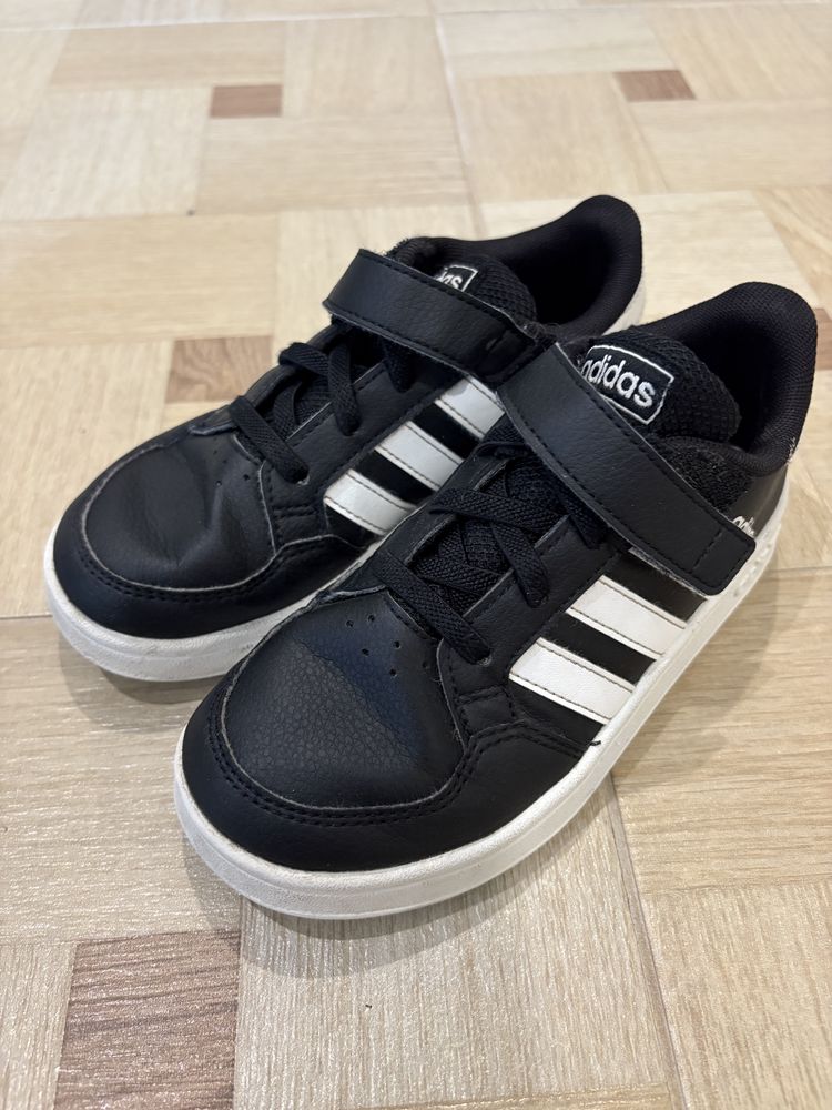 Оригінальні дитячі Adidas!