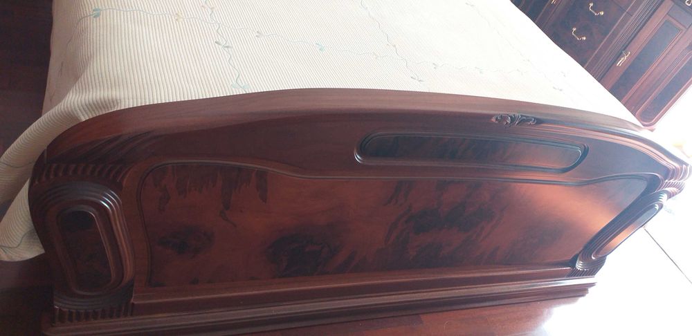 Jogo de Quarto Casal  Madeira Maciça de Cerejeira  e Mármore