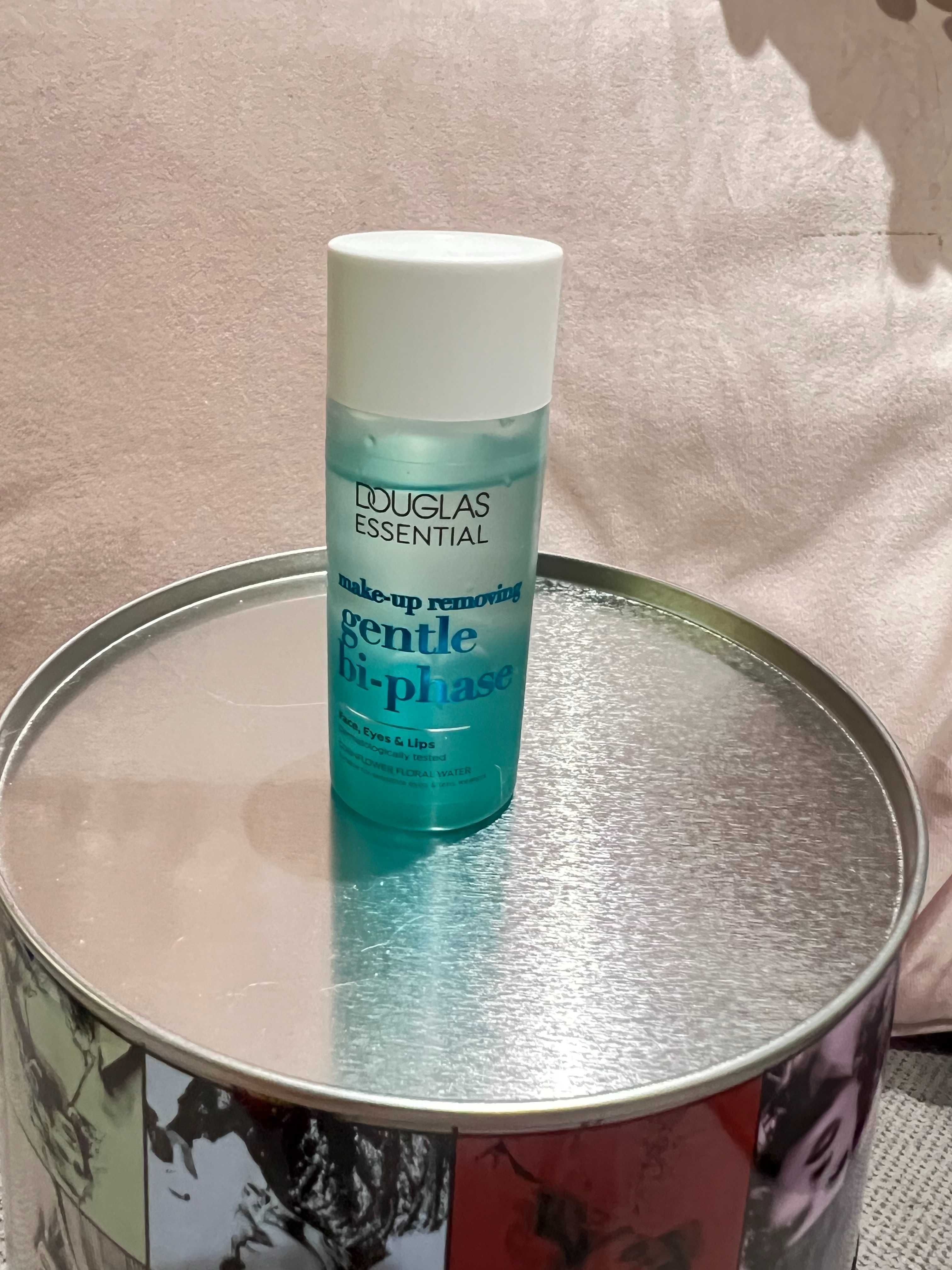 Douglas Essential Cleansing Make-Up Removing Gentle Bi-Phase 30ml new