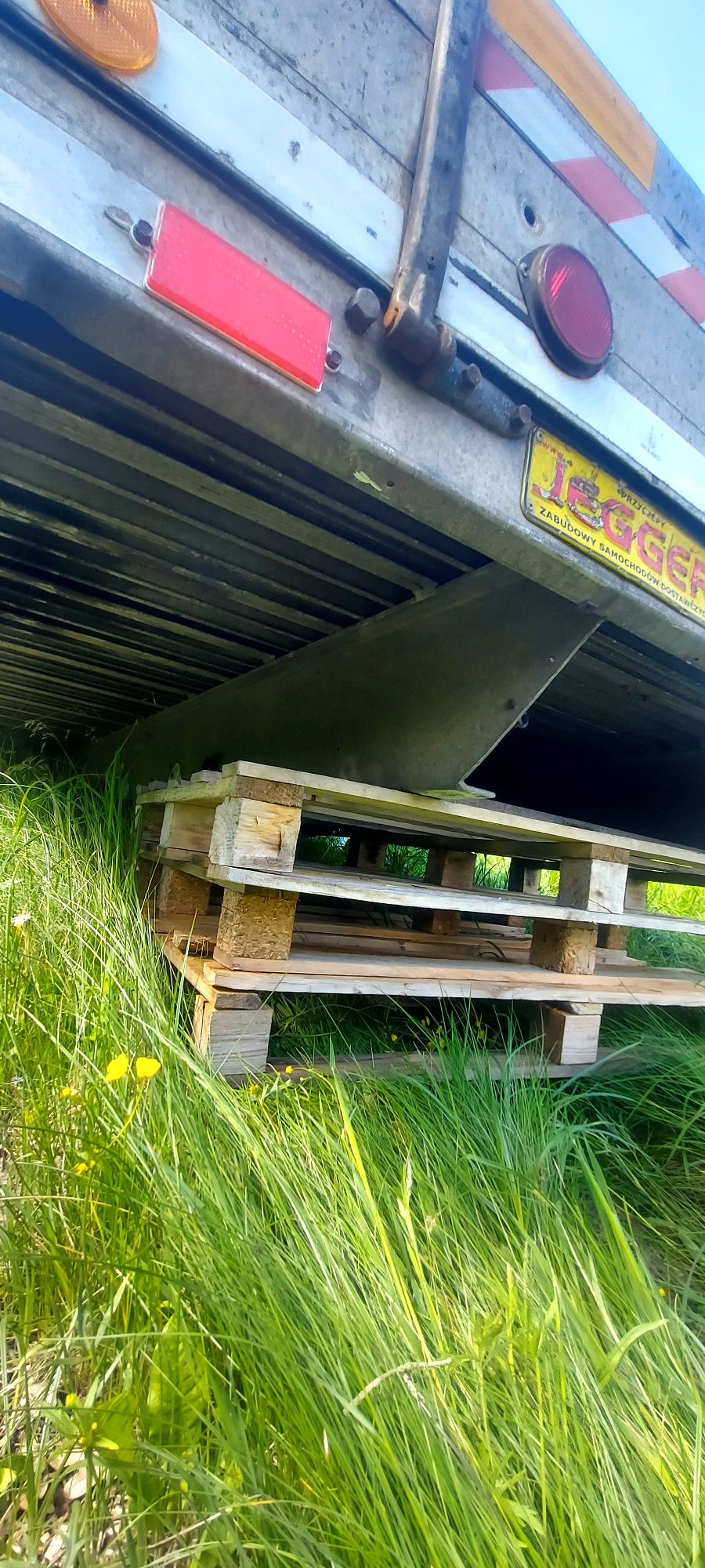 Platforma aluminiowa zabudow laweta paka rama najazd t4 t5 autolaweta