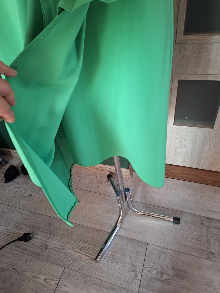 Sukienka wizytowa rozmiar 48