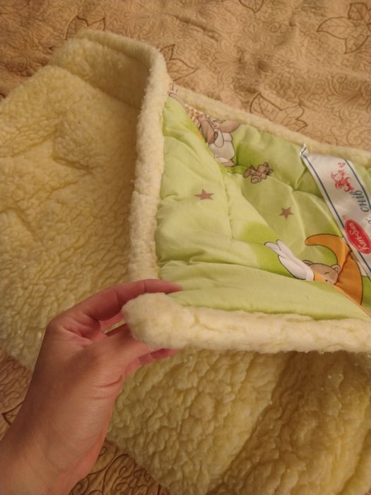 Зимова дитячя вовняняна ковдра