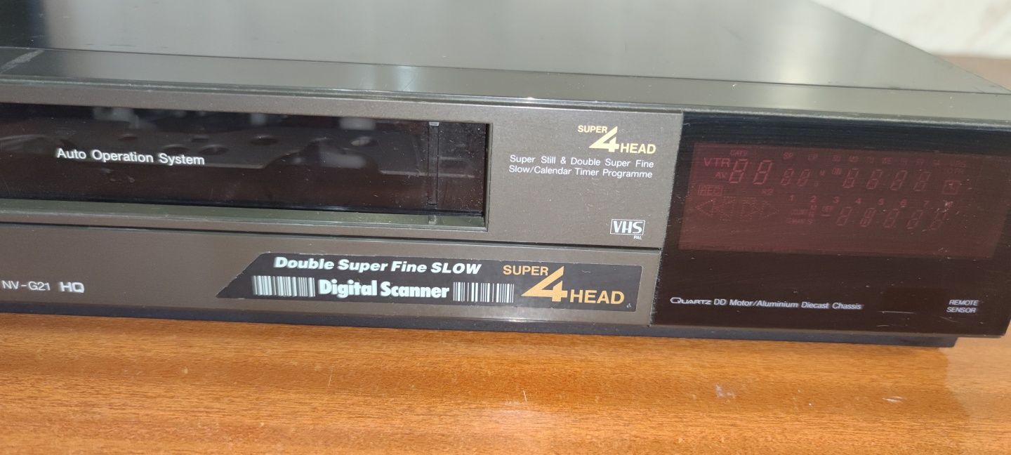 Vídeo VHS Panasonic NV G21 - Muito bom estado + Oferta 30 VHS