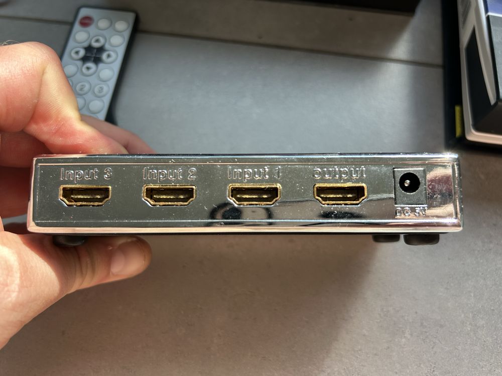 Switch , rozdzielacz hdmi z pilotem