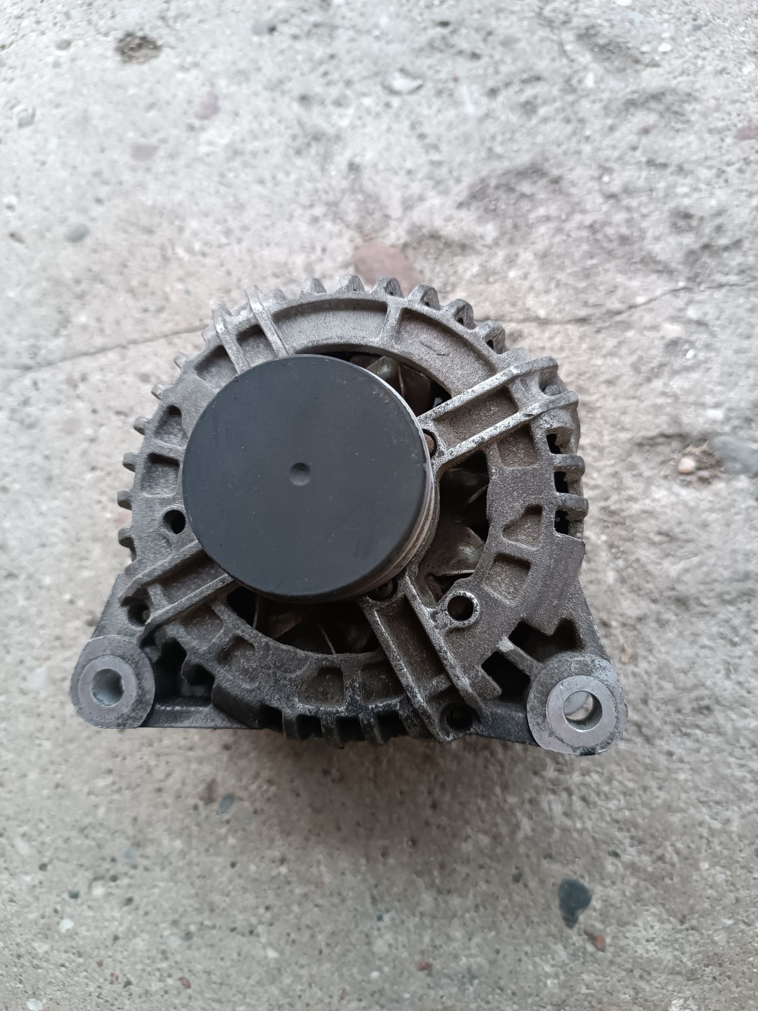 Alternator peugeot 307 citroen C4 Xsara Picasso 2.0hdi Bosch 150a