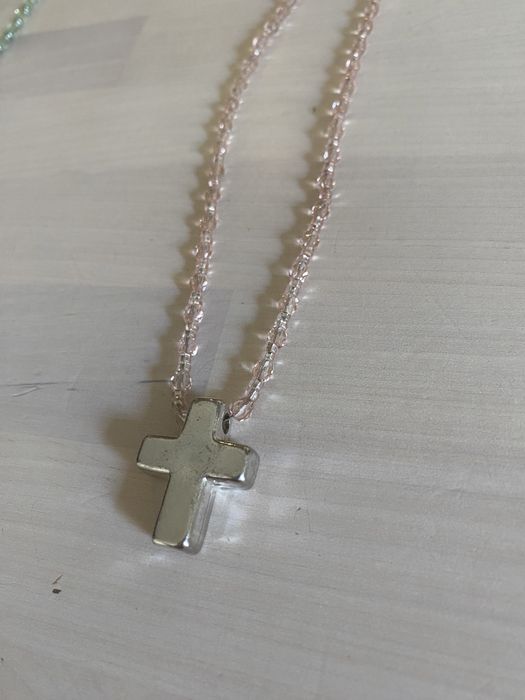 Colar com contas de vidro e Cruz em prata