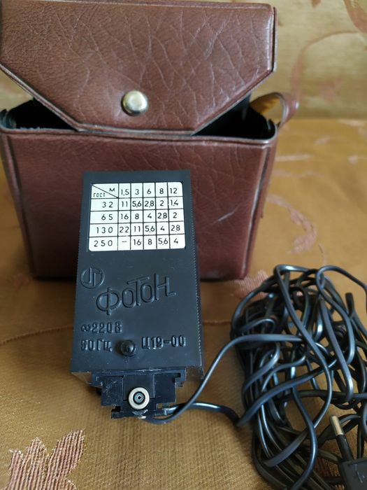 Фотоаппарат "ФЕД-5В" + фотоспышка "Фотон".