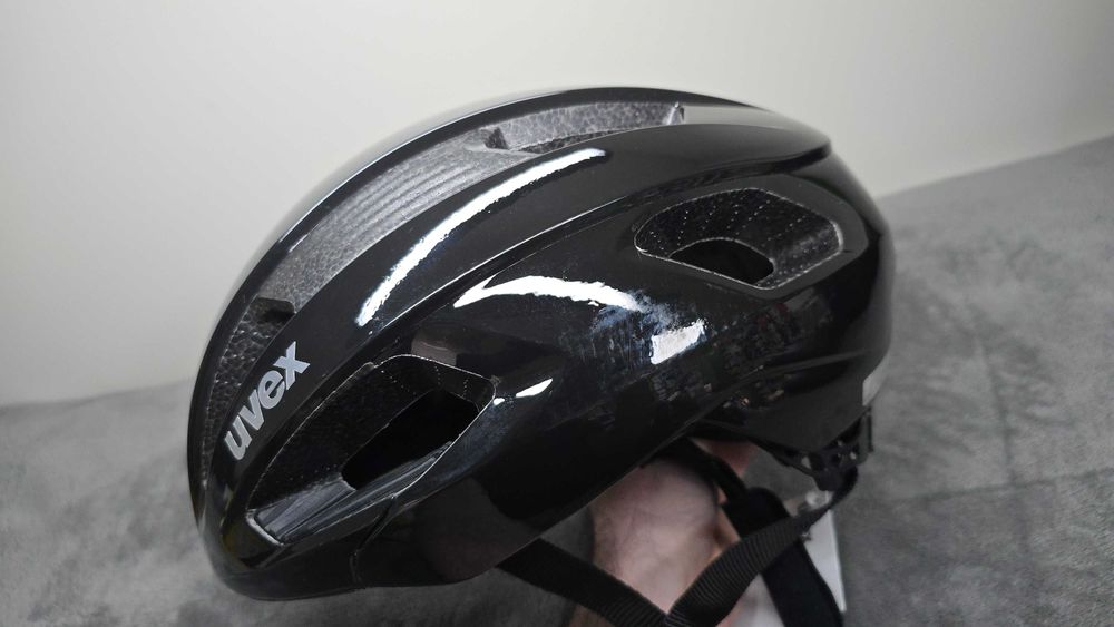 Lekki Kask rowerowy UVEX RISE all black rozmiar 52-56cm