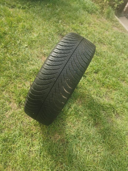 Opona 185/60R15  84T Goodyear Vector 4Seasons OLX85