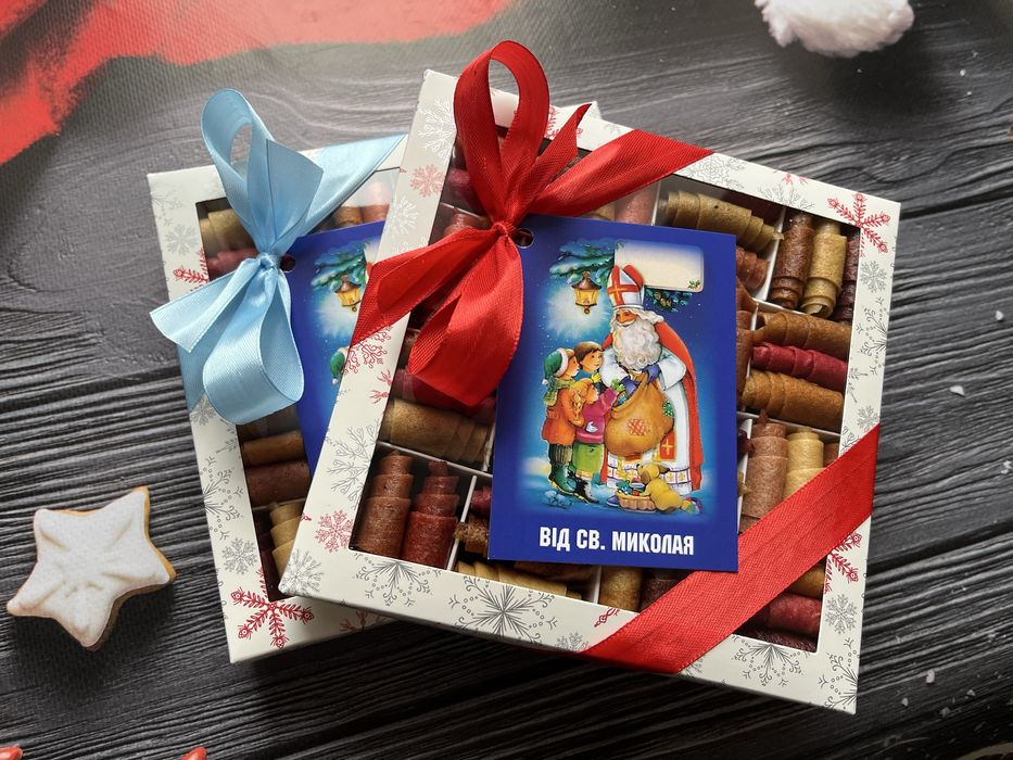 Подарункові набори пастили до свята Миколая та нового року