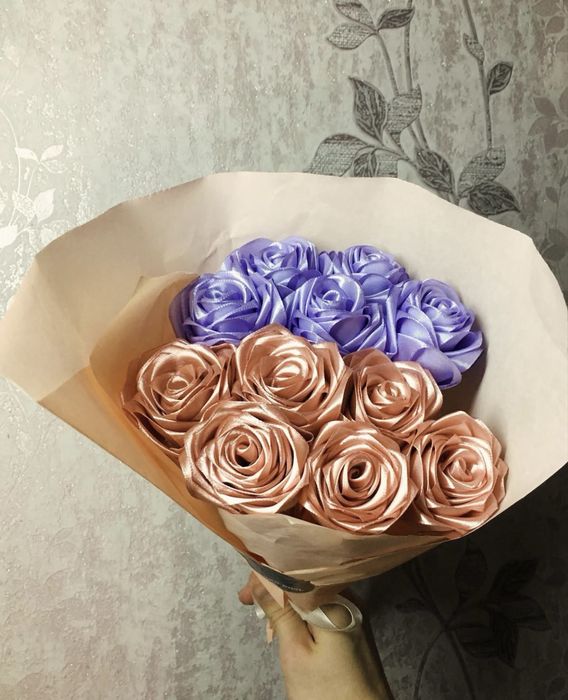 Букет з атласної стрічки