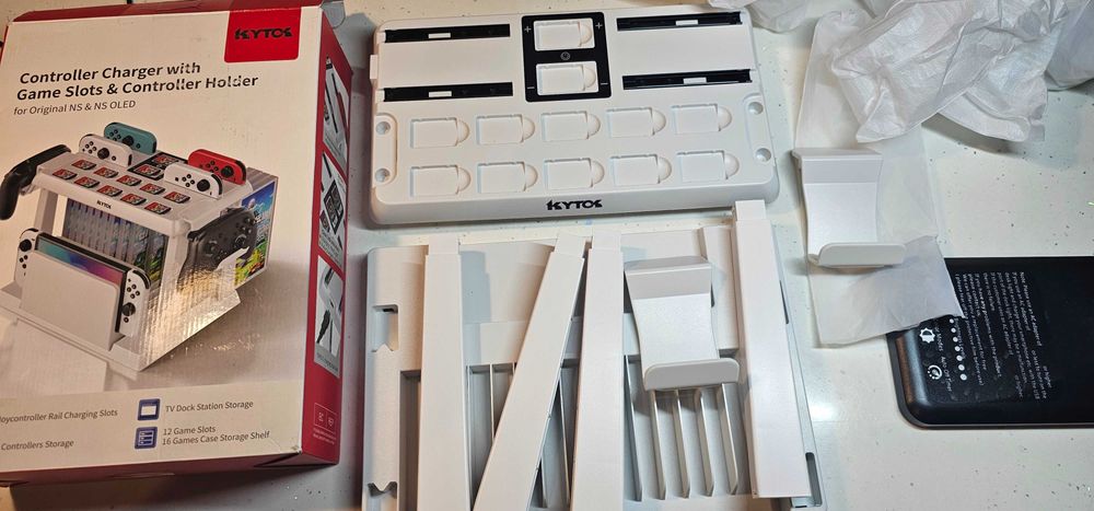 Kytok stacja ładująca stojak organizer do nintendo switch oled biała.