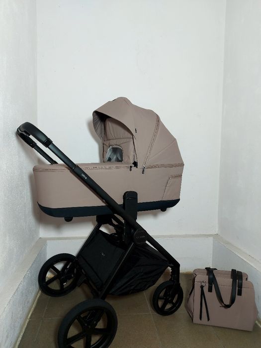 Коляска CARRELLO ULTRA новий колір 2025 року