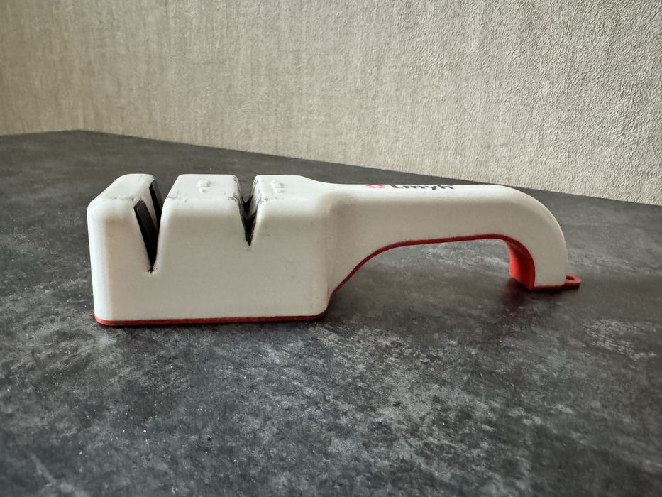 Точилка для ножей ручна