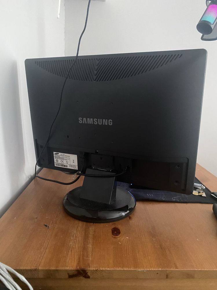 Monitor Samsung 223BW