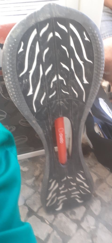 Skate 2 rodas para desocupar por falta de uso